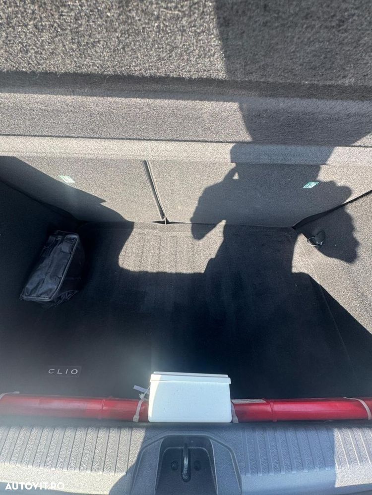 Renault Clio - 10
