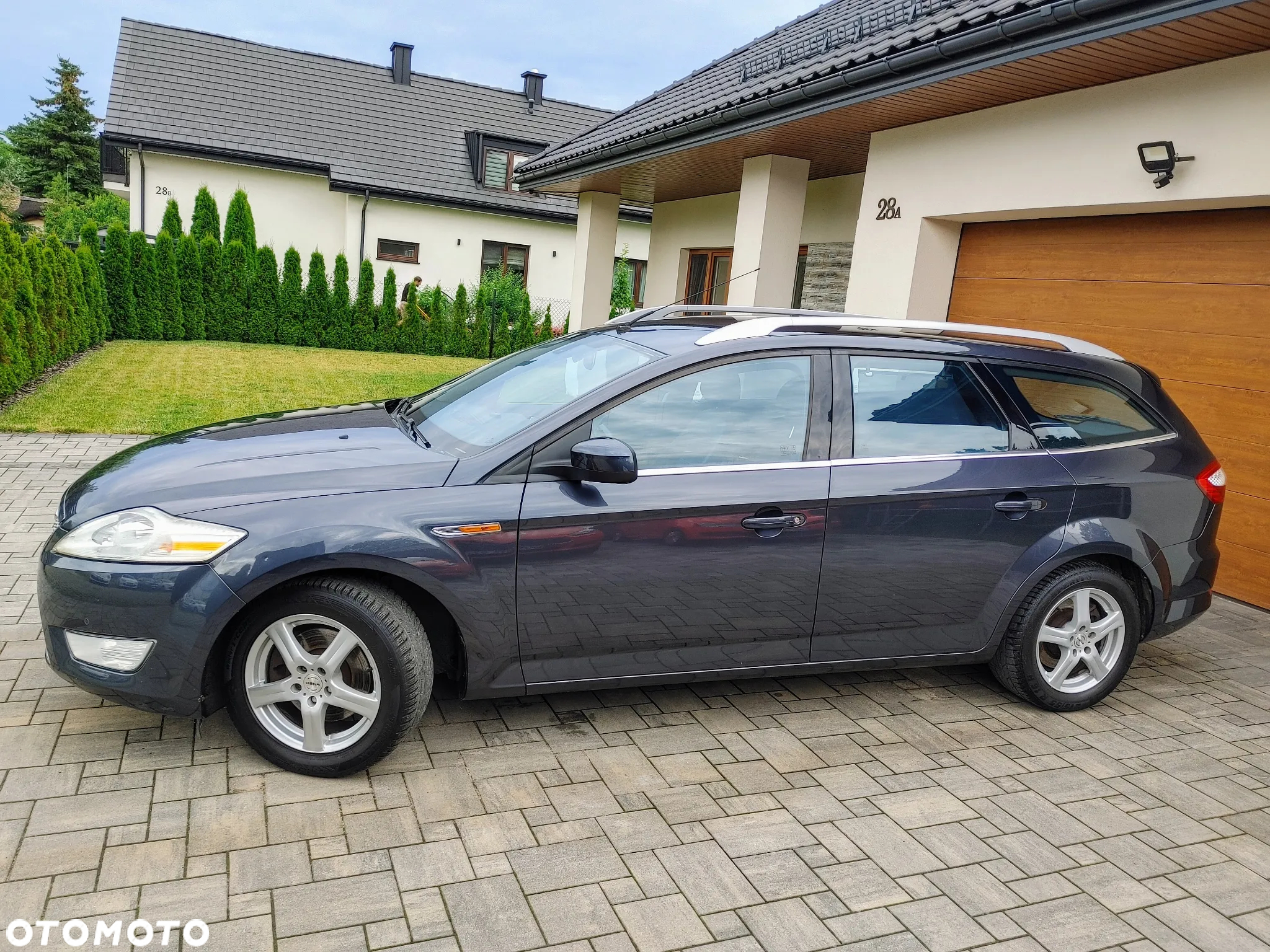 Ford Mondeo 2.0 Ghia - 13