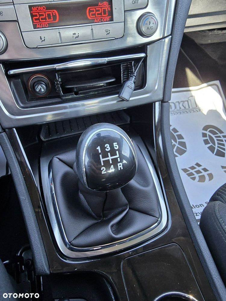 Ford Mondeo - 23