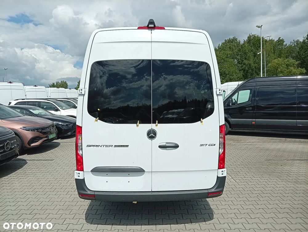 Mercedes-Benz Sprinter - 7