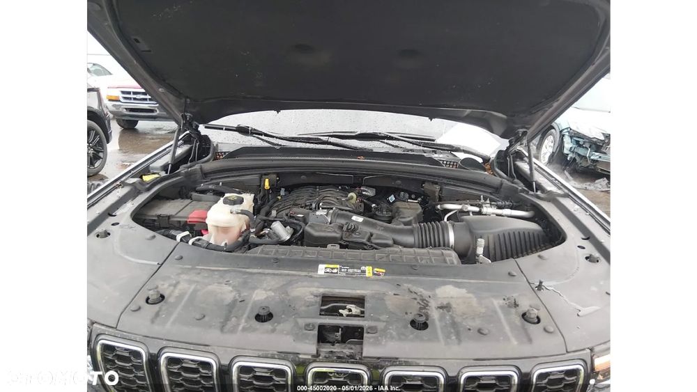 Jeep Grand Cherokee - 14
