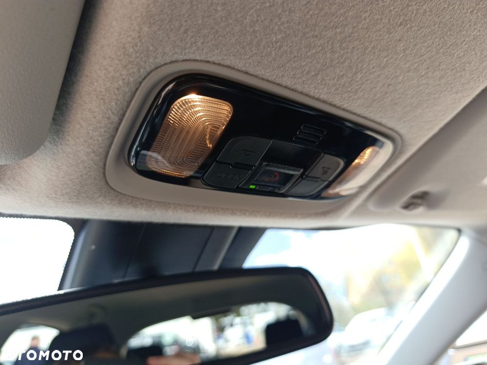 Toyota Yaris 1.5 Comfort CVT - 37