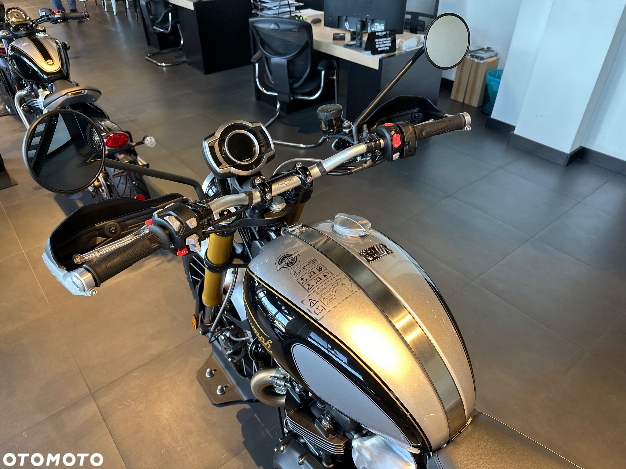 Triumph Scrambler - 6