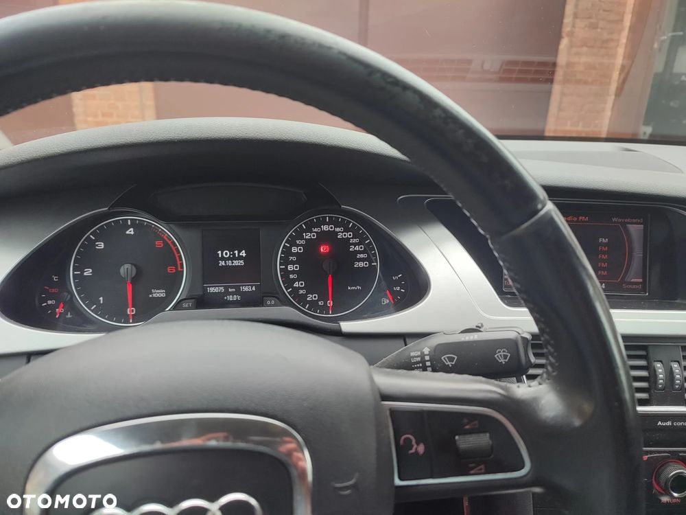 Audi A4 2011 photo 5