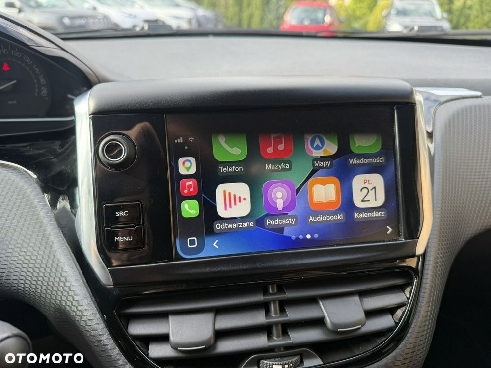 Peugeot 208 - 18