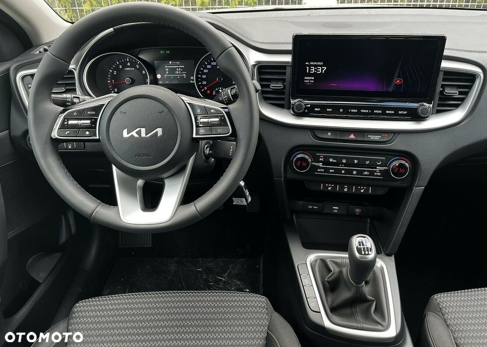 Kia XCeed 1.5 T-GDI M - 15