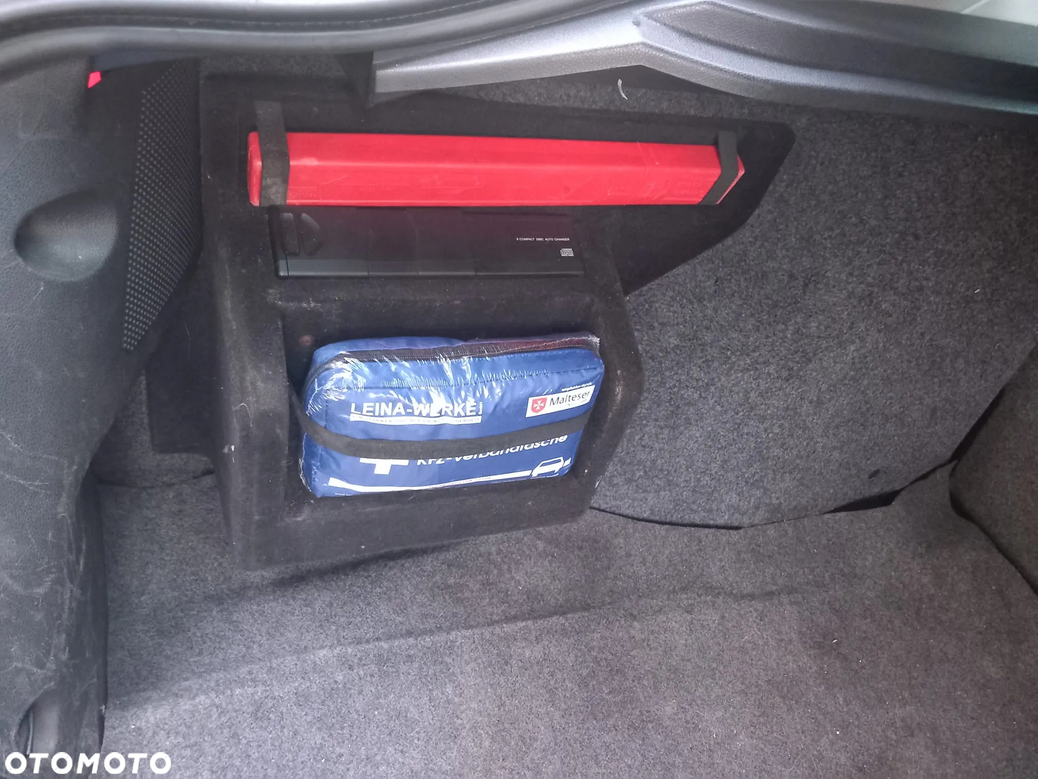 Ford Mondeo 3.0 V6 ST 220 - 24