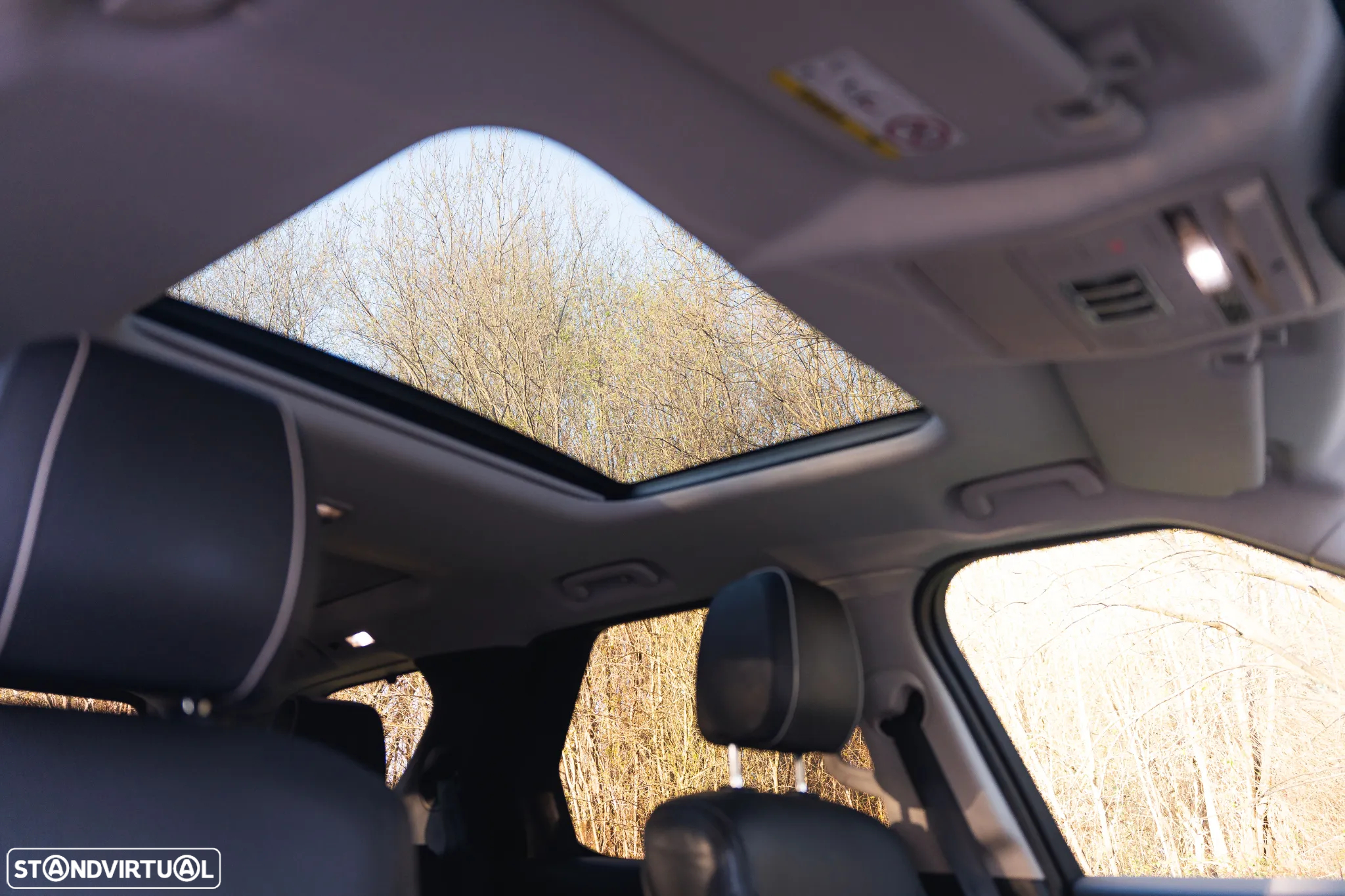 Land Rover Discovery 2.0 SD4 HSE Auto - 41