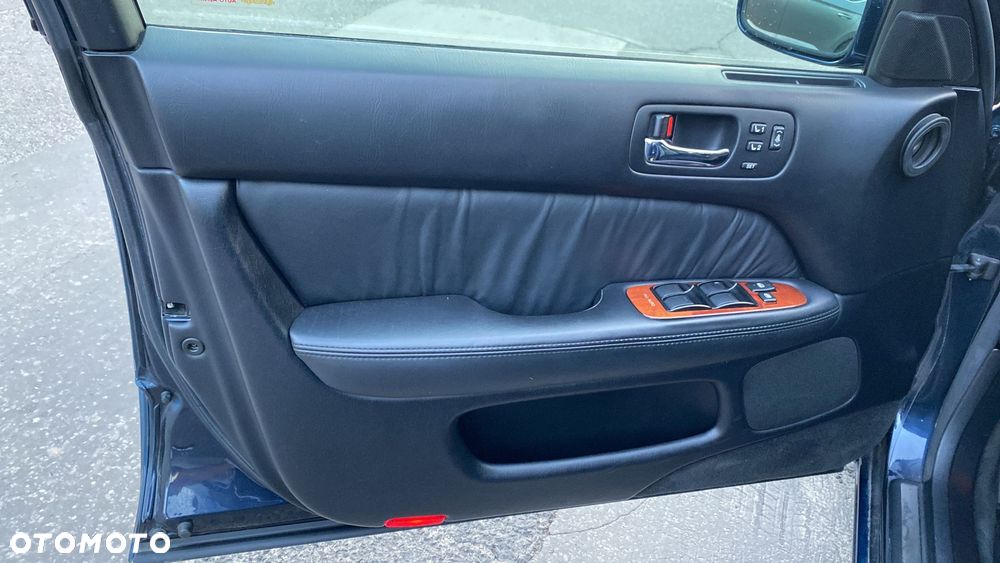 Lexus LS Standard - 14