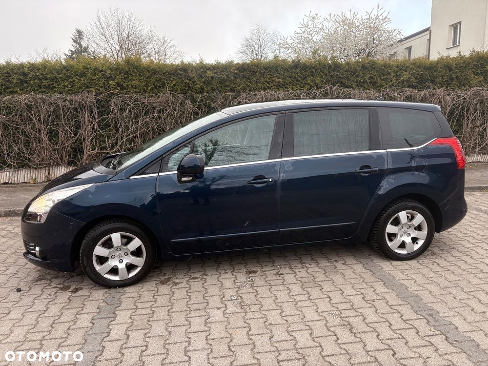Peugeot 5008 - 2