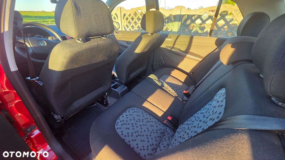 Skoda Fabia 1.2 HTP Active - 11