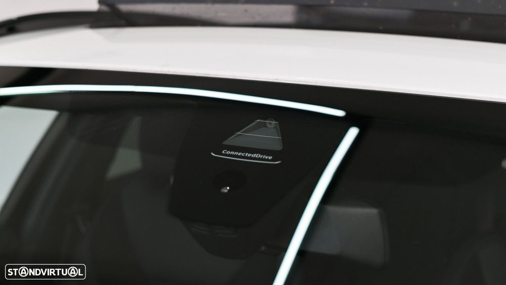 BMW 330 e Aut. M Sport - 8