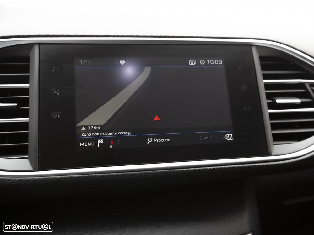 Peugeot 308 SW 1.5 BlueHDi Allure — fotografia 16