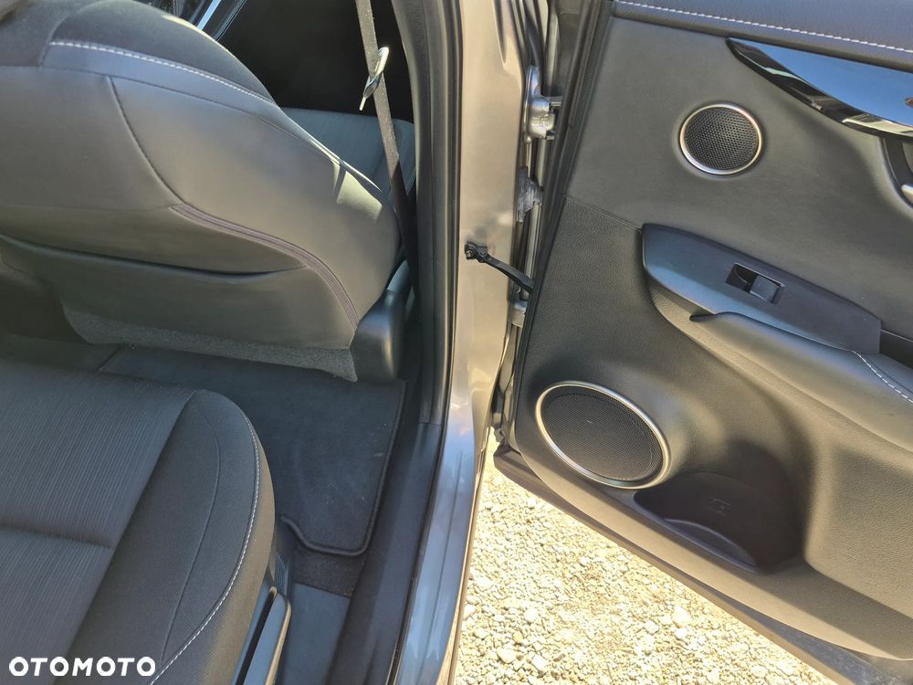 Lexus NX 300h Elite AWD - 34