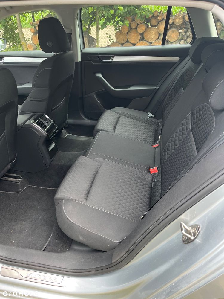 Skoda Superb 2.0 TDI Active DSG - 18