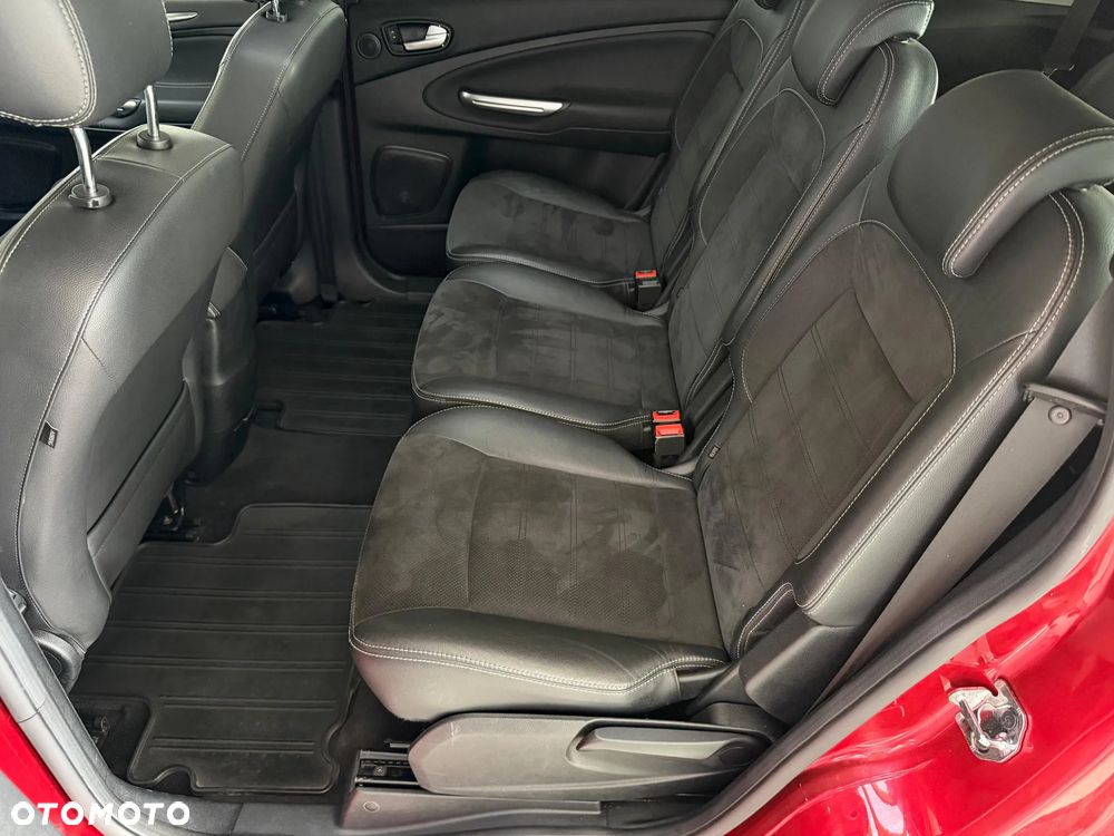 Ford S-Max 2.0 TDCi DPF Titanium X - 28