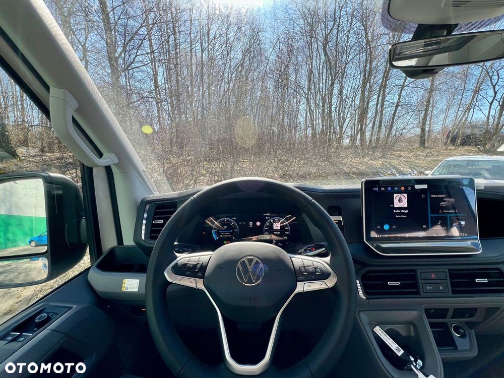 Volkswagen Grand California 600 silnik: 2,0 l TDI EU6 SCR BlueMotion Technology 130 kW skrzynia biegów: Przedni napęd automatyczna 8-biegowa rozstaw osi: 3640 mm - 15