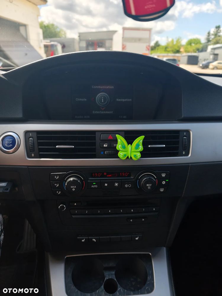 BMW Seria 3 320i - 4