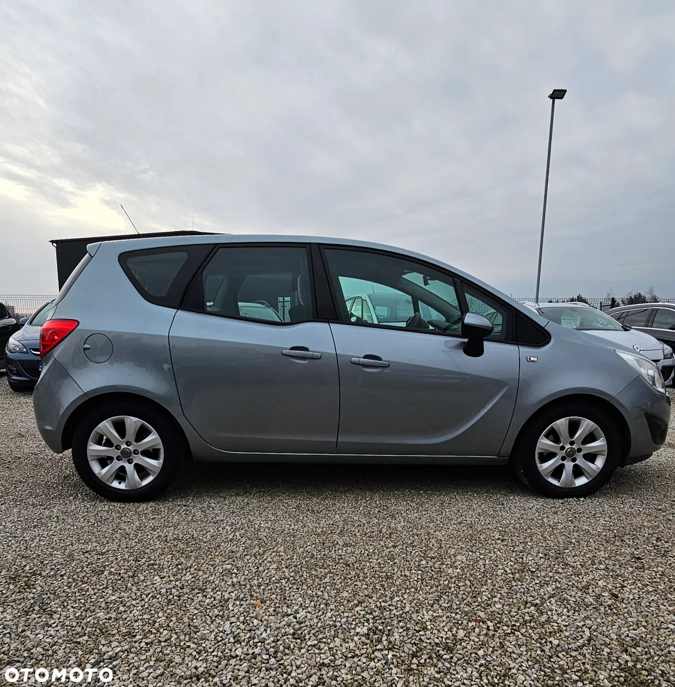Opel Meriva - 12