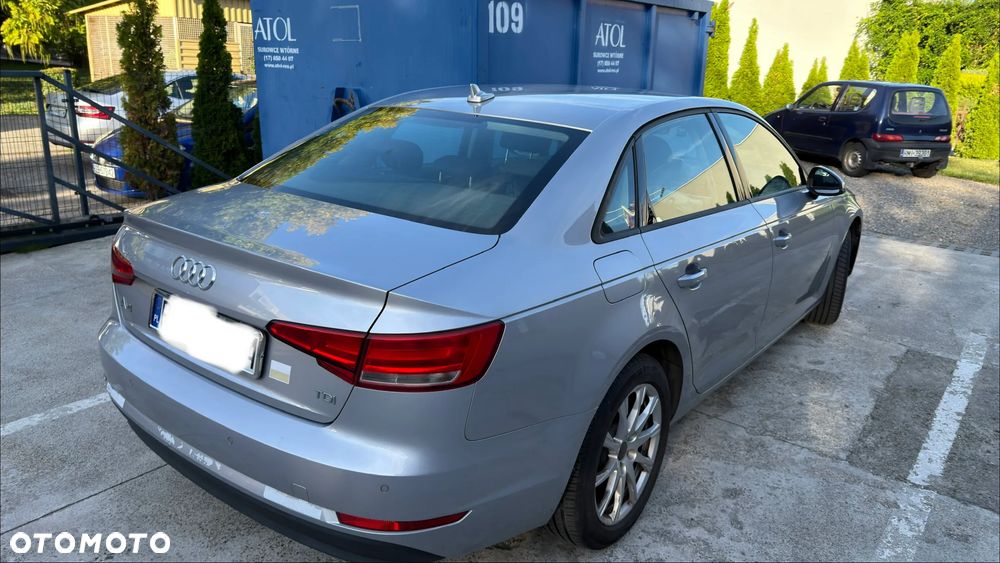 Audi A4 Limousine - 11