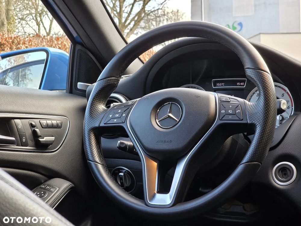 Mercedes-Benz Klasa A 200 CDI (BlueEFFICIENCY) 7G-DCT Urban - 22