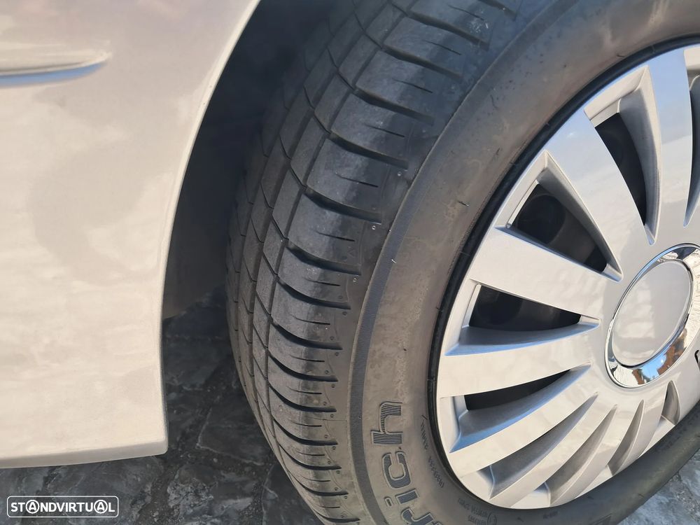Honda Civic Aerodeck 1.4i Profile A - 9