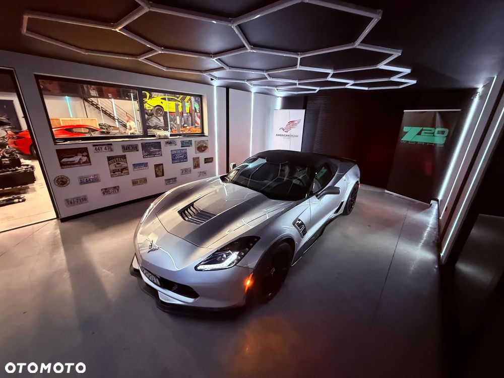 Chevrolet Corvette - 10