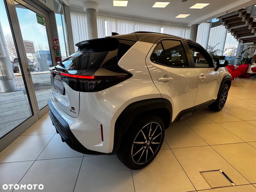 Toyota Yaris Cross Hybrid 1.5 GR Sport - 3