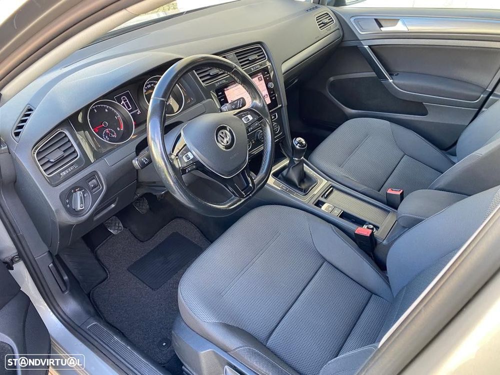 VW Golf Variant 1.6 TDi Confortline - 9