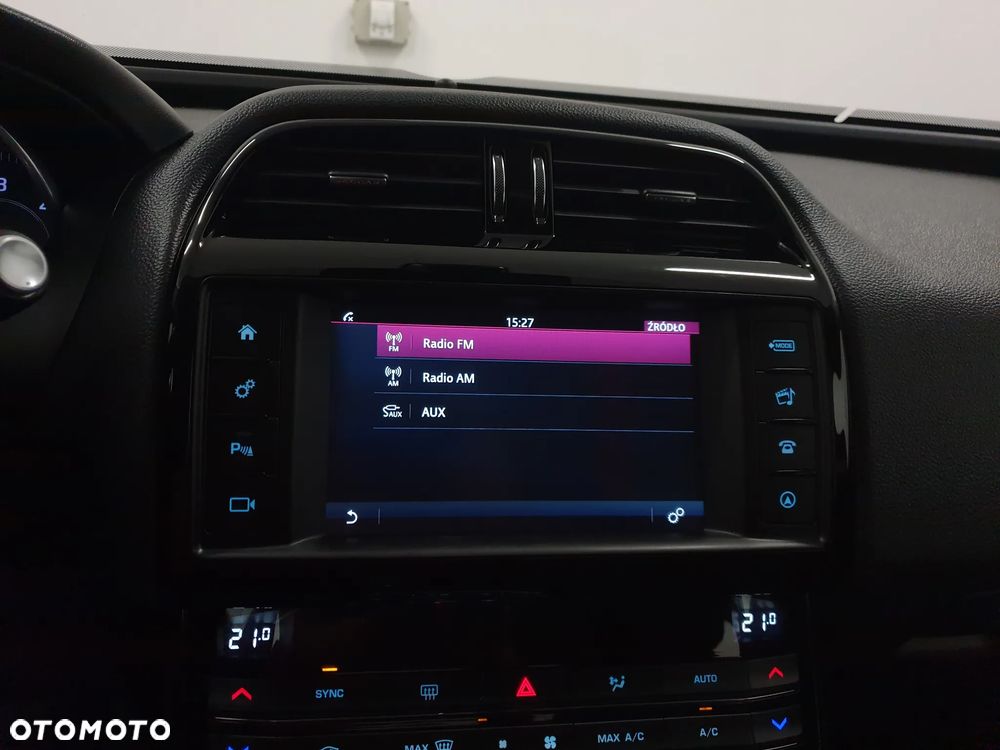 Jaguar XE 2.0 D Prestige - 16