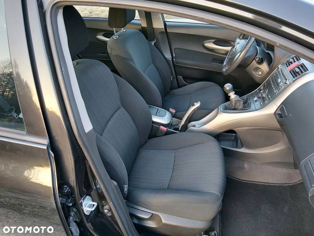 Toyota Auris 1.33 VVT-i - 21