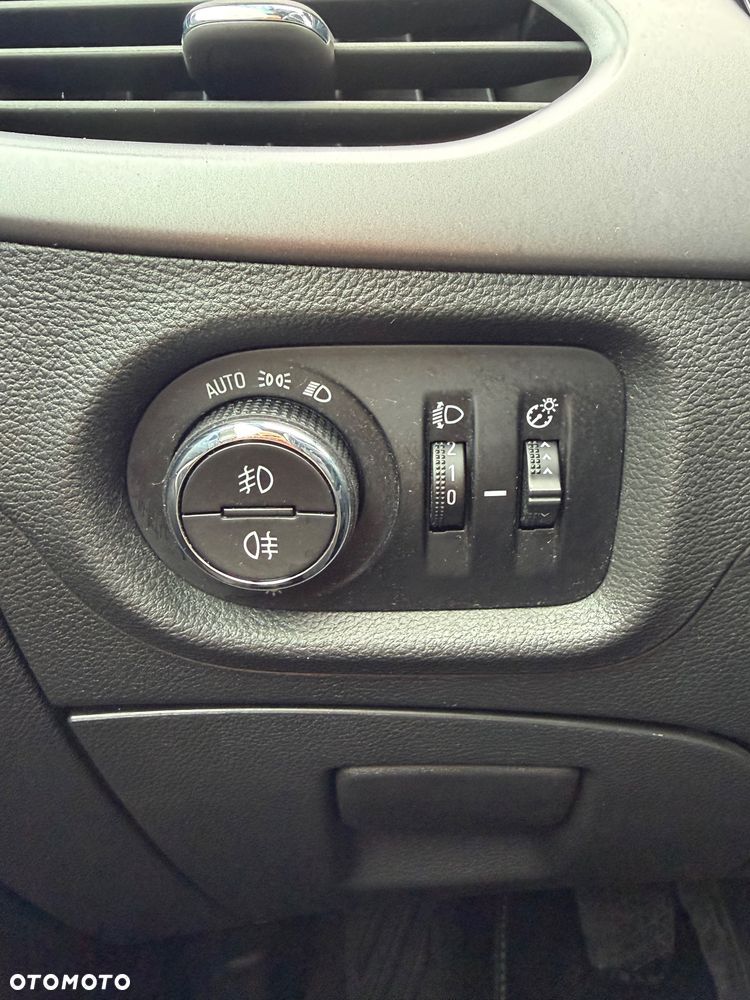 Opel Astra - 16