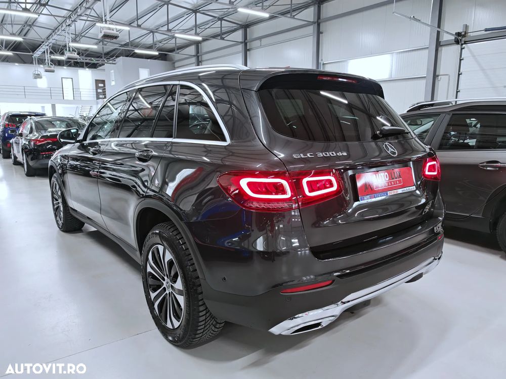 Mercedes-Benz GLC 300 de 4Matic 9G-TRONIC - 5