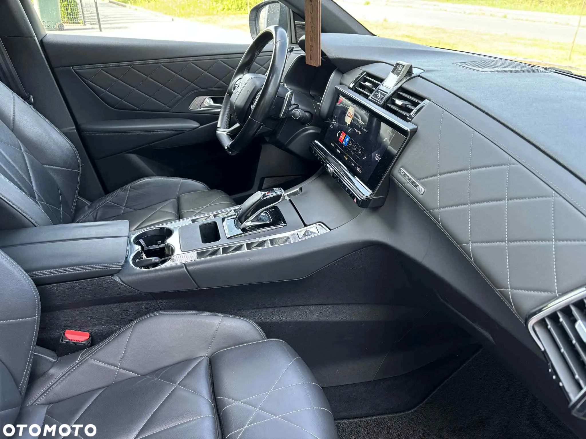 Citroën DS7 Crossback BlueHDI 180 BUSINESS LINE - 32