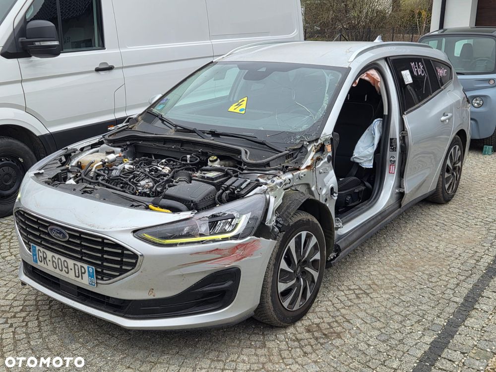 Ford Focus 1.0 EcoBoost mHEV Titanium X - 2