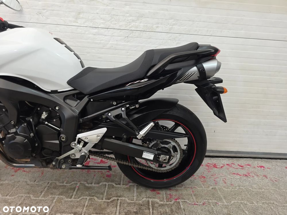 Yamaha FZ - 11