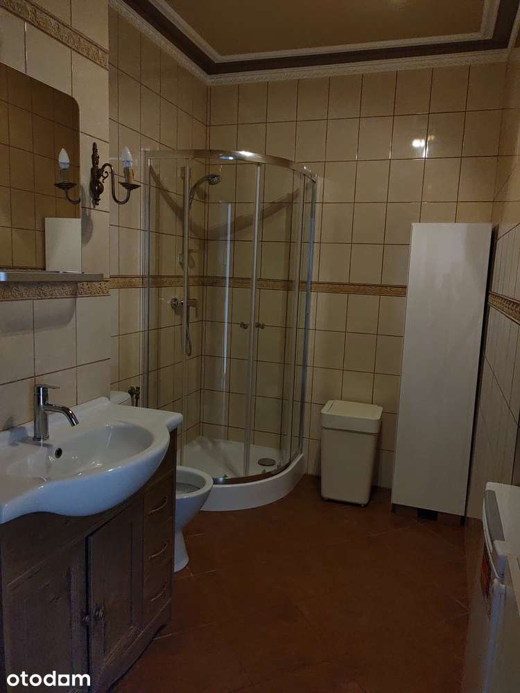 Komfortowe dwupokojowe w apartamentowcu, po remoncie, przy parku