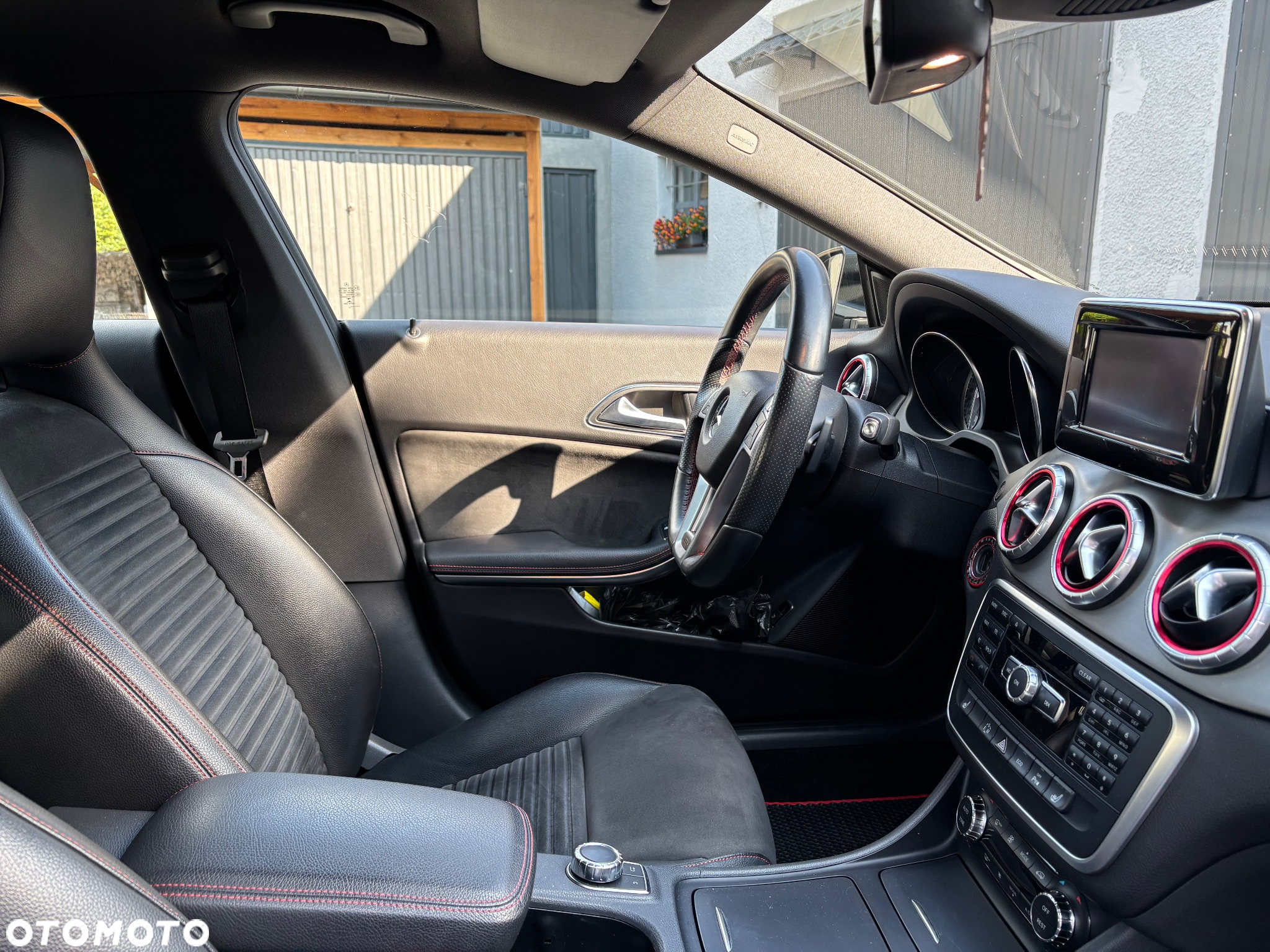 Mercedes-Benz CLA - 9