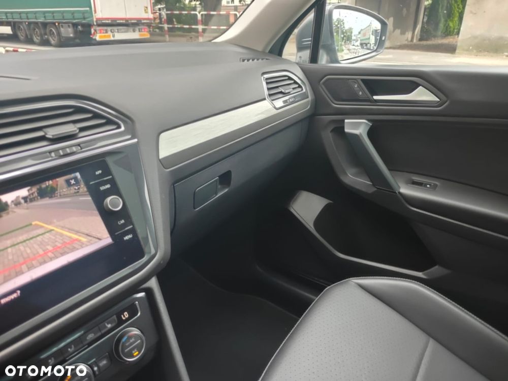 Volkswagen Tiguan 2.0 TSI 4Mot Elegance DSG - 25