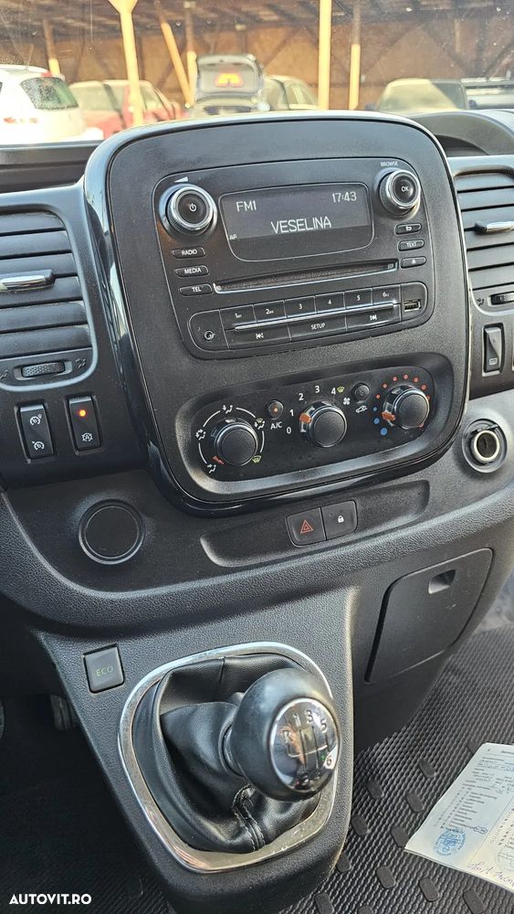Opel Vivaro - 11
