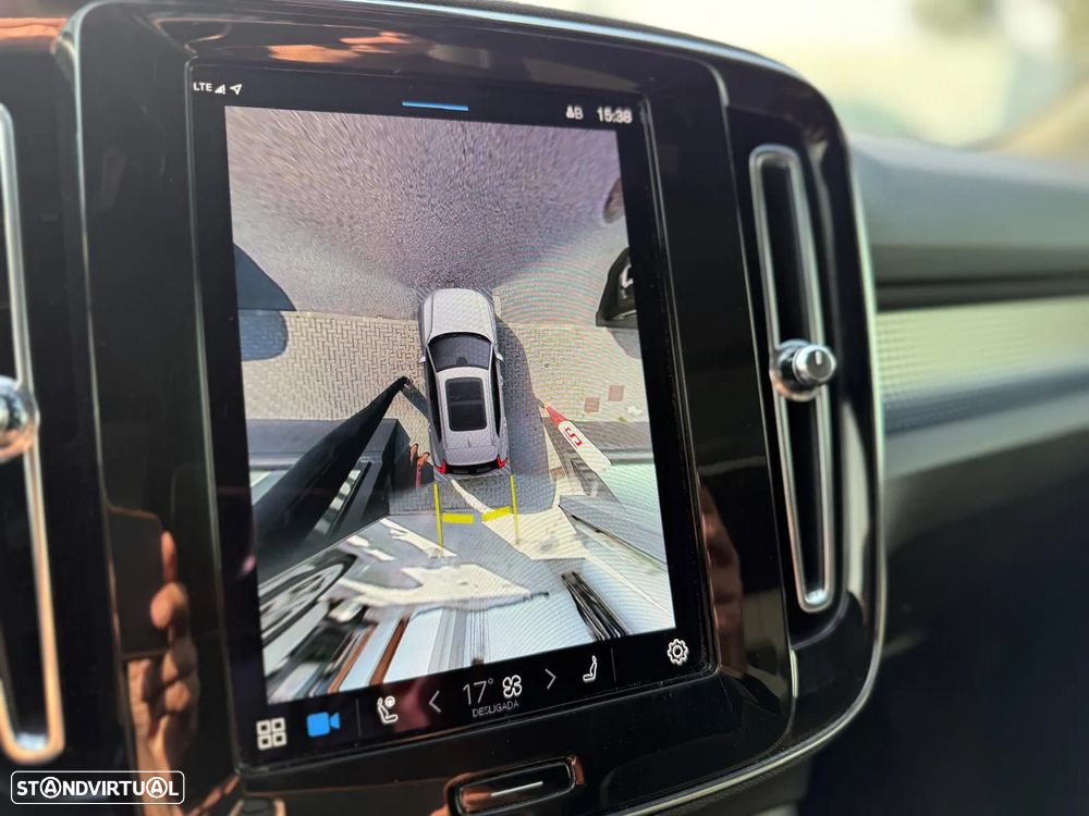 Volvo XC 40 Recharge Core - 26