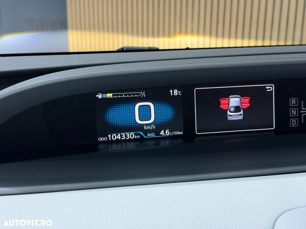 Toyota Prius Hybrid - 7