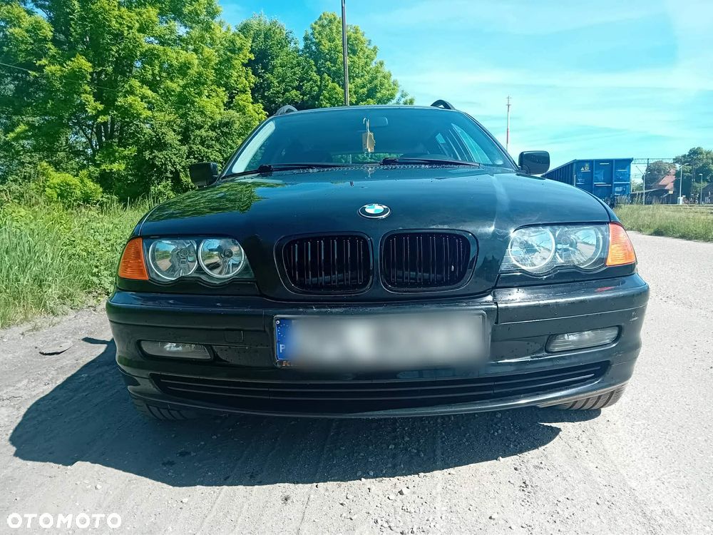 BMW Seria 3 318i - 5