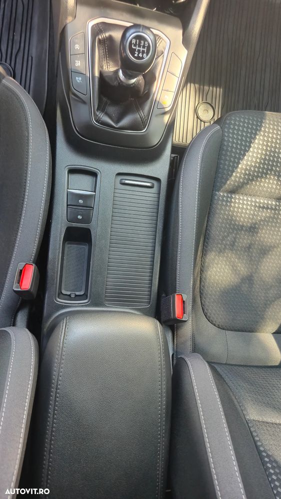 Ford Focus 1.5 EcoBlue Start-Stopp-System COOL&CONNECT - 11