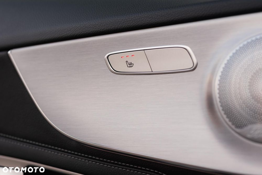 Mercedes-Benz Klasa C 300 9G-TRONIC AMG Line Plus - 28