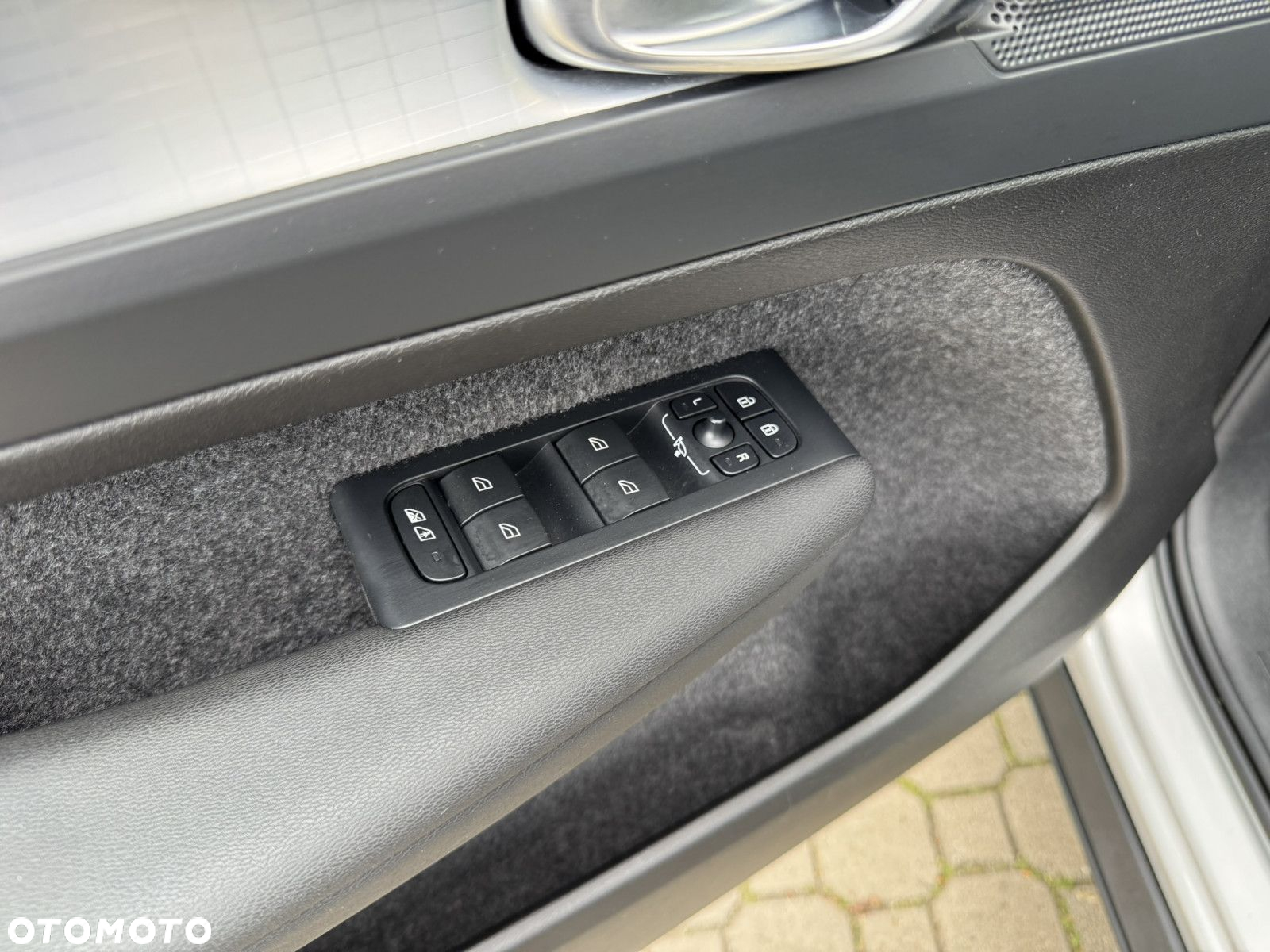Volvo XC 40 - 24