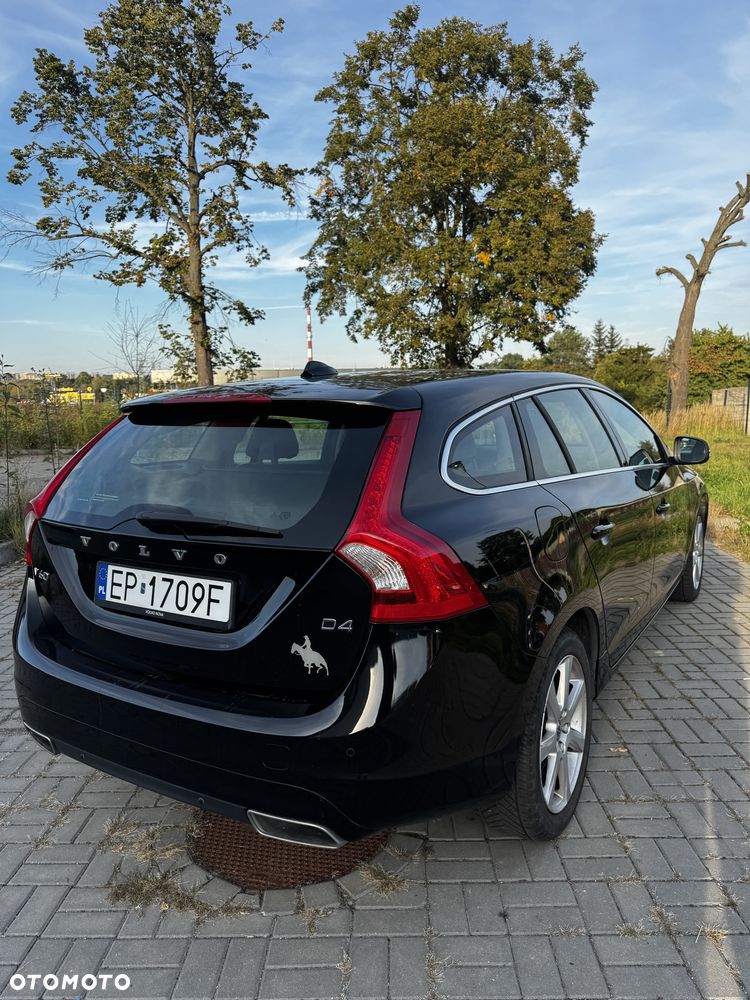 Volvo V60 D4 Momentum - 4