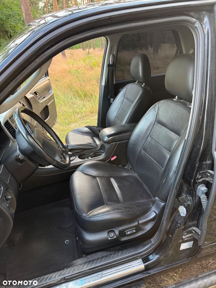 Ford Maverick 3.0 V6 Limited - 16