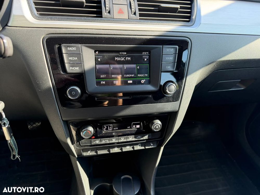 Skoda RAPID 1.2 TSI Style - 11