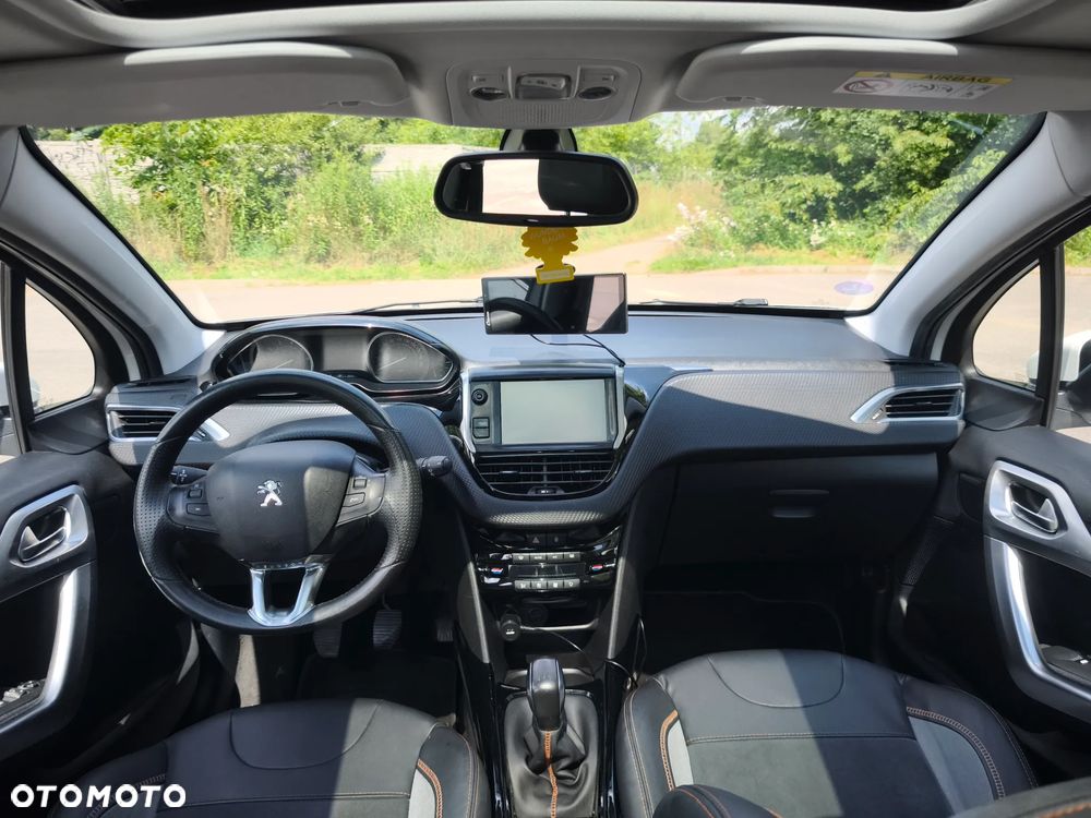 Peugeot 2008 1.2 Pure Tech Crossway S&S - 17